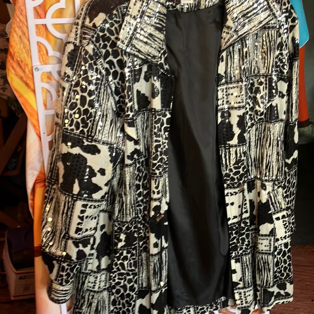 Jacket Gallore - Picture 3 of 5